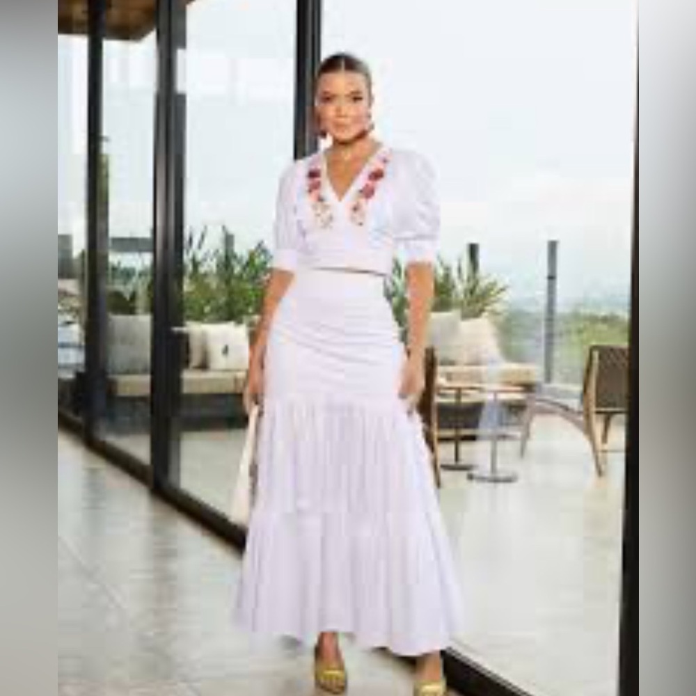 NWT- Boutique Brand White Maxi set with Floral Embroidery Size Small